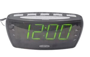 Jensen AM/FM Dual Alarm Clock Radio JCR-208A